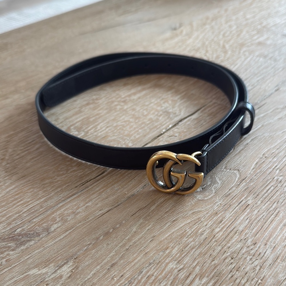 Gucci Black Leather Belt with Gold GG Buckle